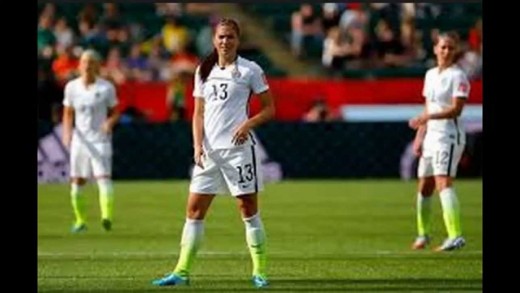Alex Morgan gives USWNT 1-0 lead with deflected goal
