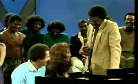 Aretha Franklin and Smokey Robinson – Ooo Baby Baby (soul train live)