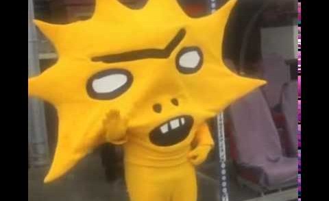 Get up close to the ‘tÐµrrifying’ Partick mascot Kingsley
