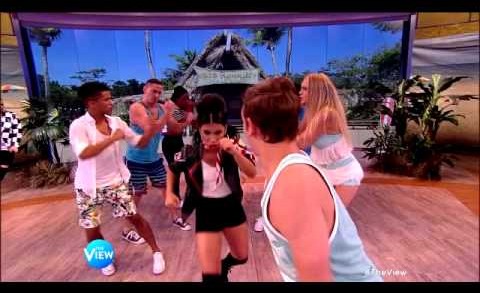 ‘Teen Beach 2′ Cast Performs âThat’s How We Do”