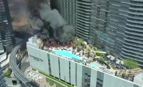 Huge Fire At  Pool Area of Las Vegas Cosmopolitan Hotel || RAW VIDEO