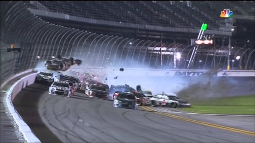 NASCAR Sprint Cup Daytona 2015 CZ 400 Dillon Huge Crash