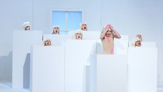 Sia Performs ‘Elastic Heart’