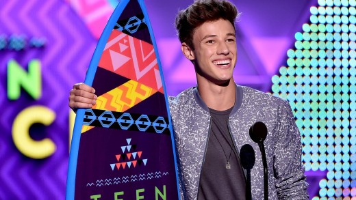 Cameron Dallas Wins 2015 Teen Choice Award For Male Choice Web Star