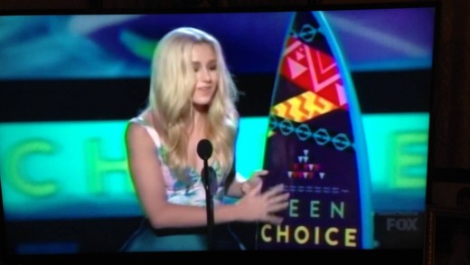 Chloe Lukasiak wins the Teen Choice Awards Choice Dancer!