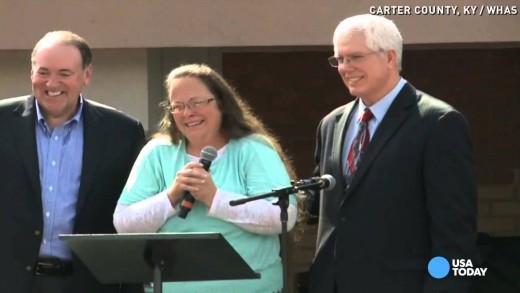 Kentucky clerk Kim Davis thanks supporters after release from jail