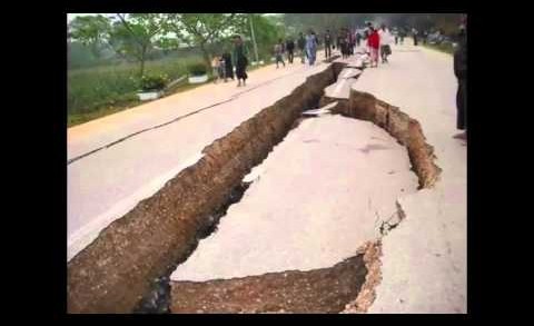 Breaking News – Earthquake in Nepal,India. 25 April 2015