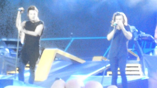 18 – One Direction | First time live, OTRA Brussels 13/06/15