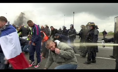 Chaos in Calais: Verkehr im Eurotunnel gesperrt