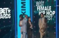 Nicki Minaj Wins Best Female Hip Hop ” BET AWARDS 2015″  âª#âBETAwards2015â¬