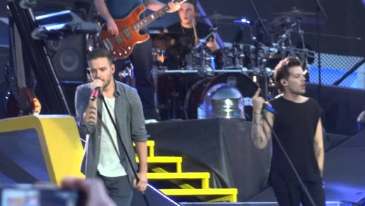 One Direction – 18 (Live in Brussels, Belgium – On The Road Again Tour HD, Stadium)