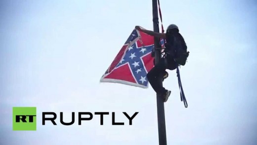 USA: Activist removes Confederate flag from South Carolina State House, gets arrested