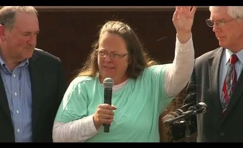Kim Davis reacts to her release